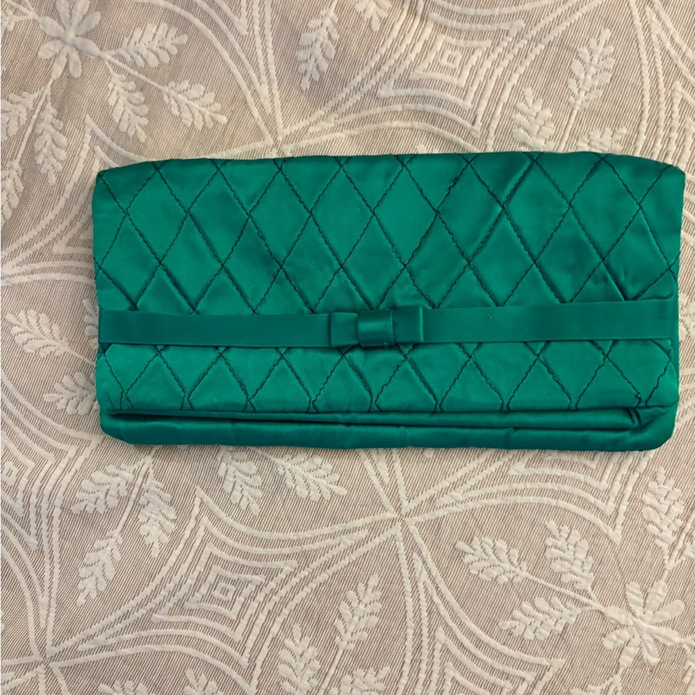 Elegant Green Quilted Clutch